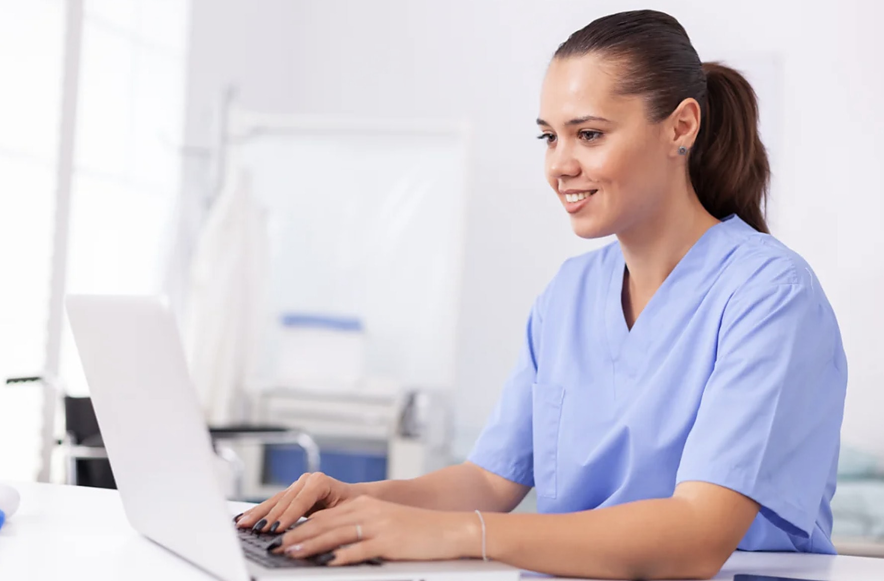 Remote scribe documenting a patient visit in an EMR